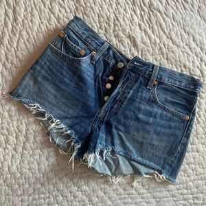 Levi’s 501 High-Rise Denim Shorts size 27